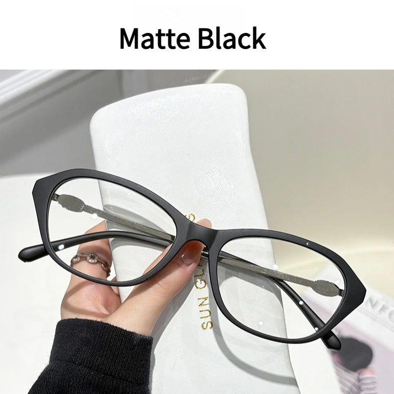 Oval Shaped Myopia Glasses Durable Anti Blue Light with Metal Frames Finished Myopia Glasses Suitable for Various Face Shapes